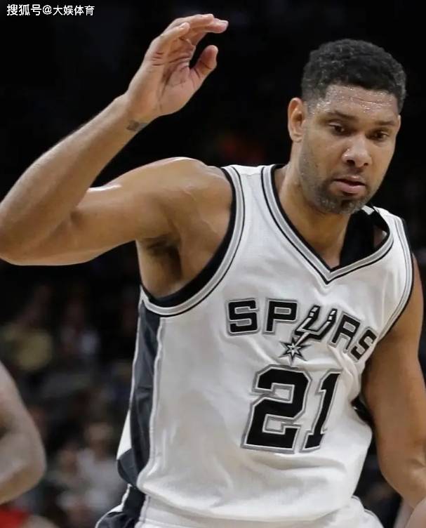 员略微慢半 员略微慢半