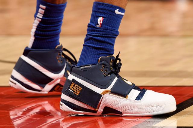 谁能在半空
